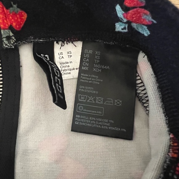 XS H&M Skater Miniskirt - Picture 4 of 4